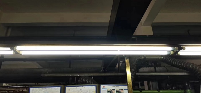 仓库照明原来灯管-015